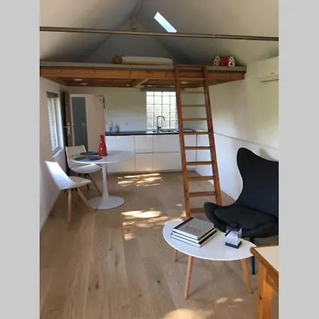 Cozy Studio On A Quaint Farm 아파트