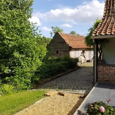 Cozy Studio On A Quaint Farm 아파트